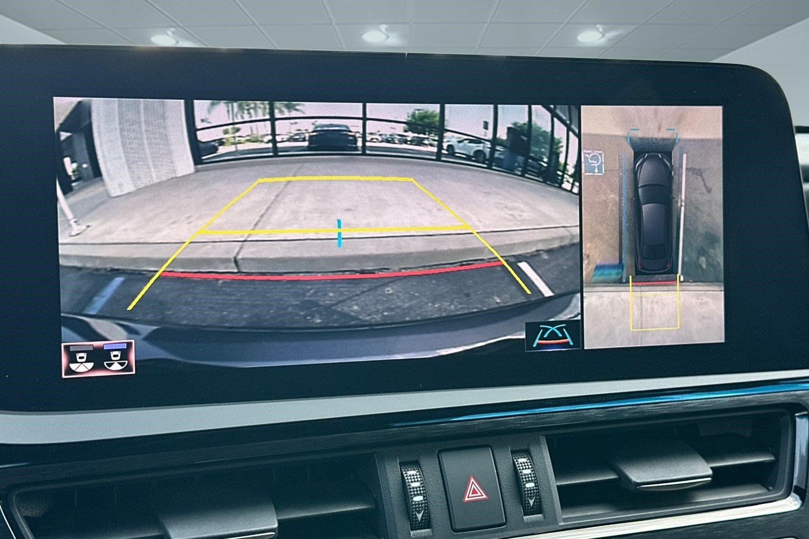 Used 2022 Lexus ES 300h w/ Accessory Package FWD image 18