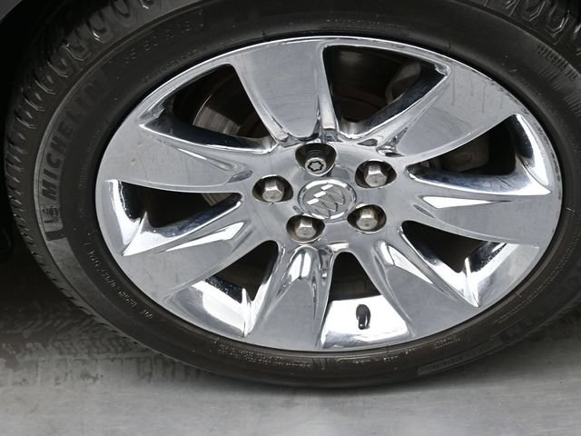 Used 2013 Buick LaCrosse Premium w/ Driver Confidence Package FWD image 28