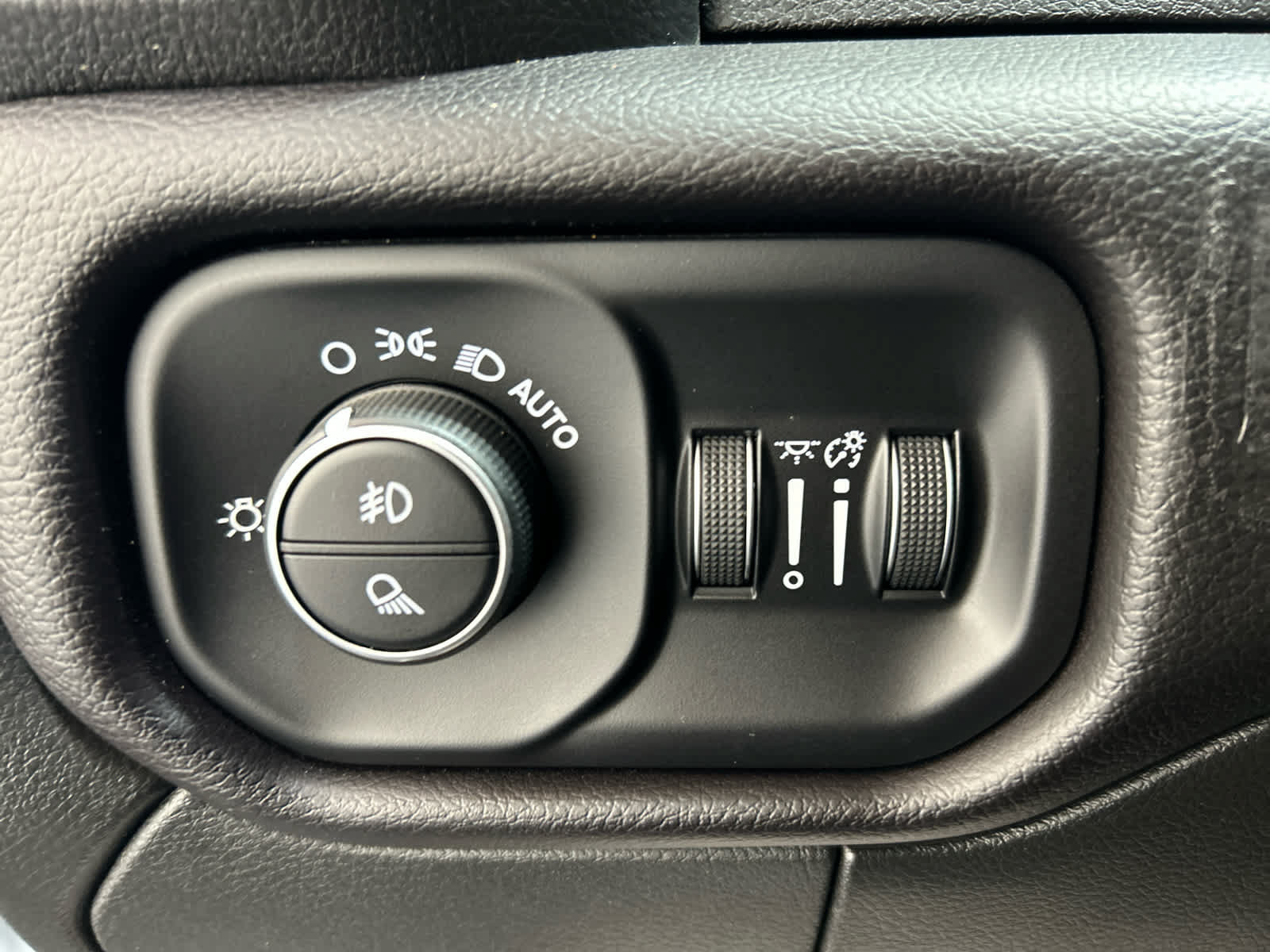 Used 2023 RAM 2500 Rebel w/ Level 1 Equipment Group AWD/4WD image 20