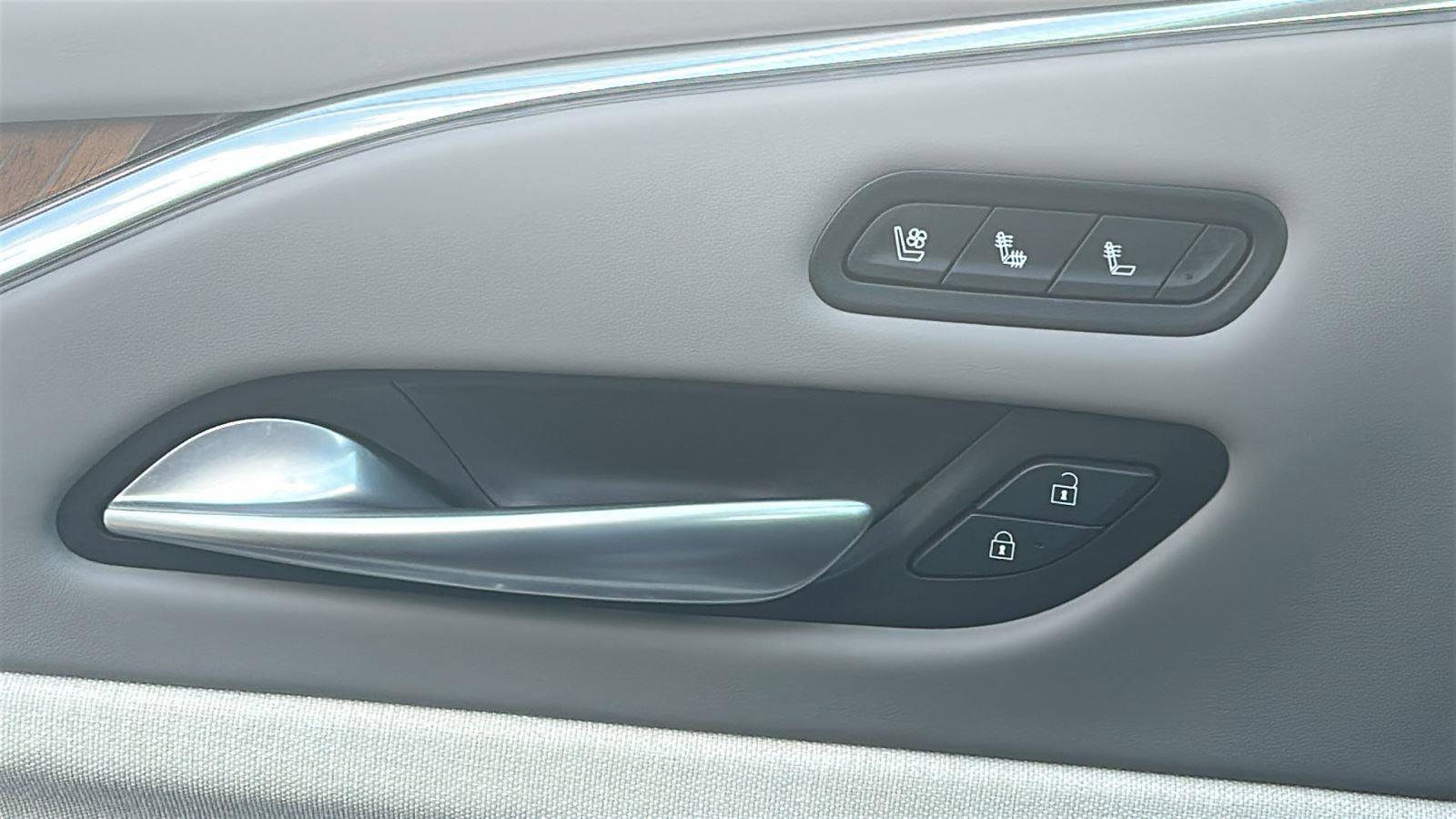 Certified 2024 Cadillac Escalade Sport Platinum w/ Heavy-Duty Trailer Package image 14