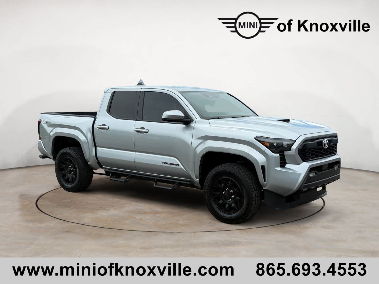 Used 2024 Toyota Tacoma TRD Sport AWD/4WD image 1