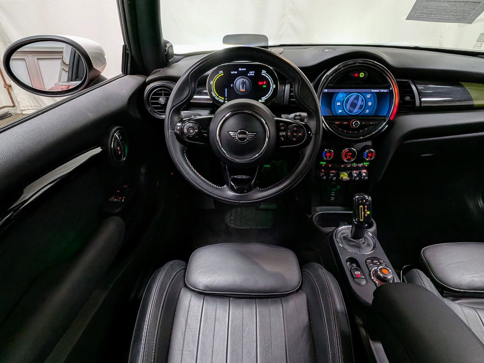 Used 2021 MINI Cooper SE w/ 8.8" Touchscreen Nav Package FWD image 2