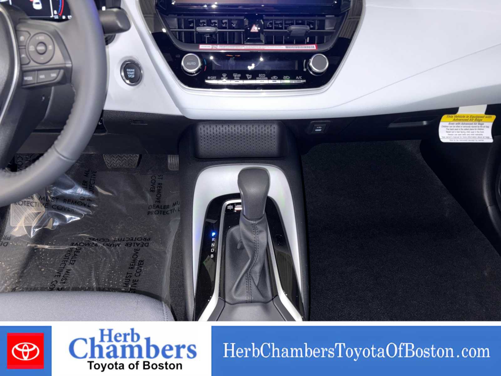Used 2026 Toyota Corolla SE FWD image 14