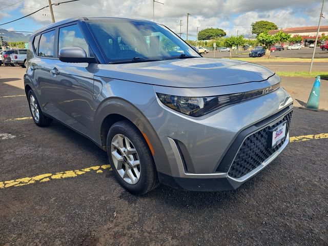 Used 2025 Kia Soul LX w/ LX Technology Package FWD image 7