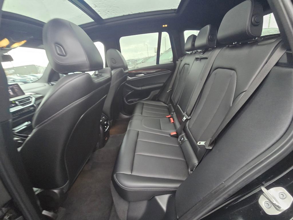 Used 2024 BMW X3 xDrive30i image 11