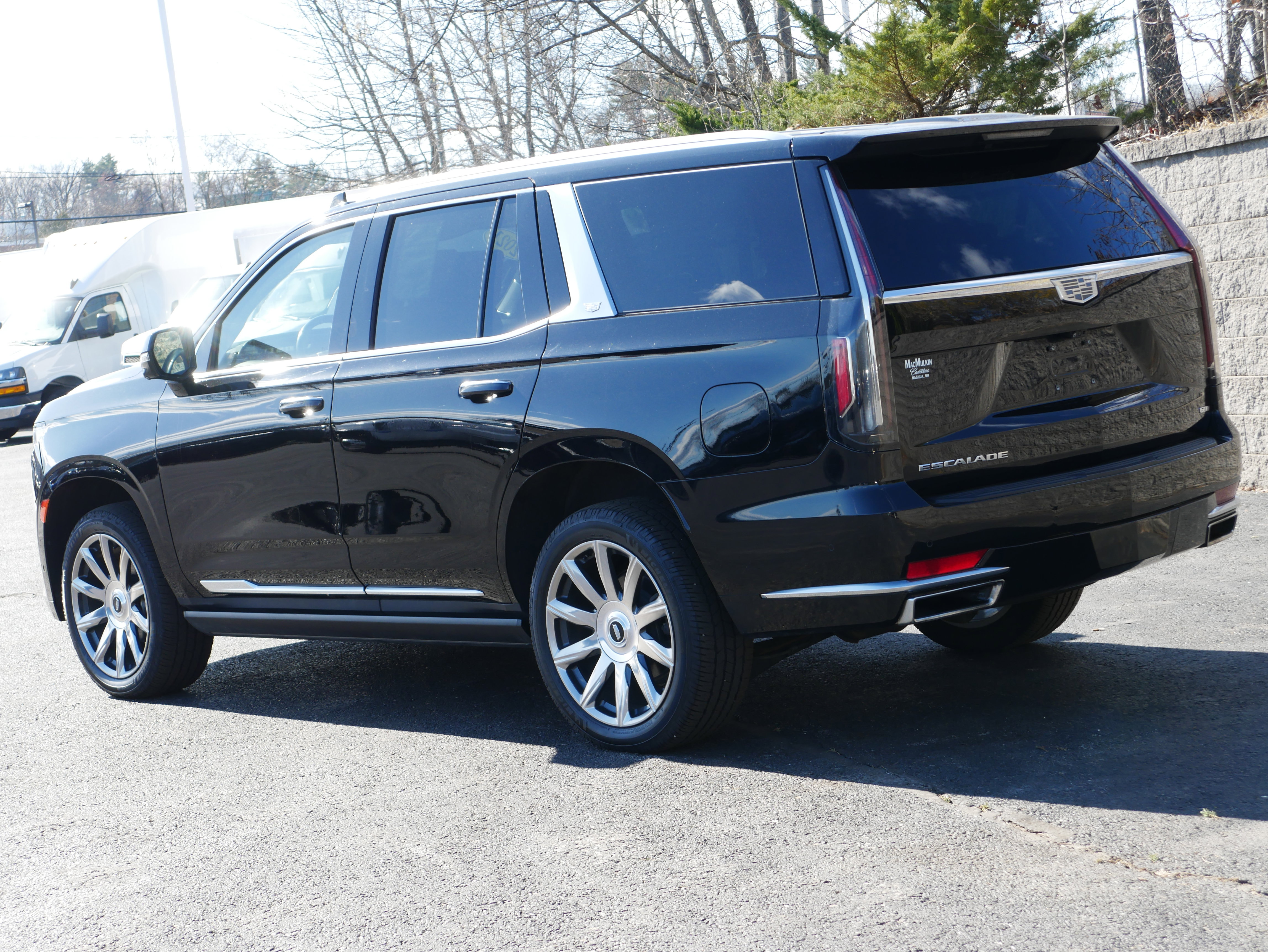 Used 2021 Cadillac Escalade Premium Luxury Platinum w/ Heavy-Duty Trailer Package image 4