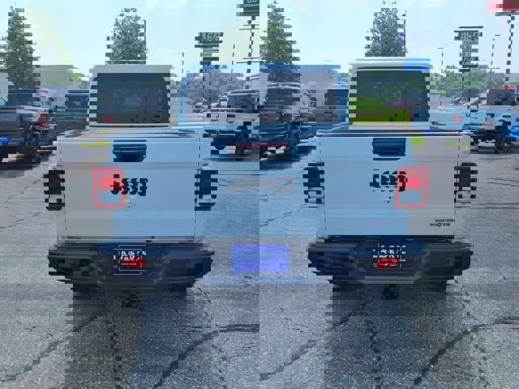 New 2025 Jeep Gladiator Sport image 19