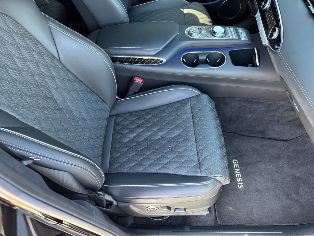 Used 2025 Genesis GV70 3.5T Sport w/ Sport Prestige Package image 17