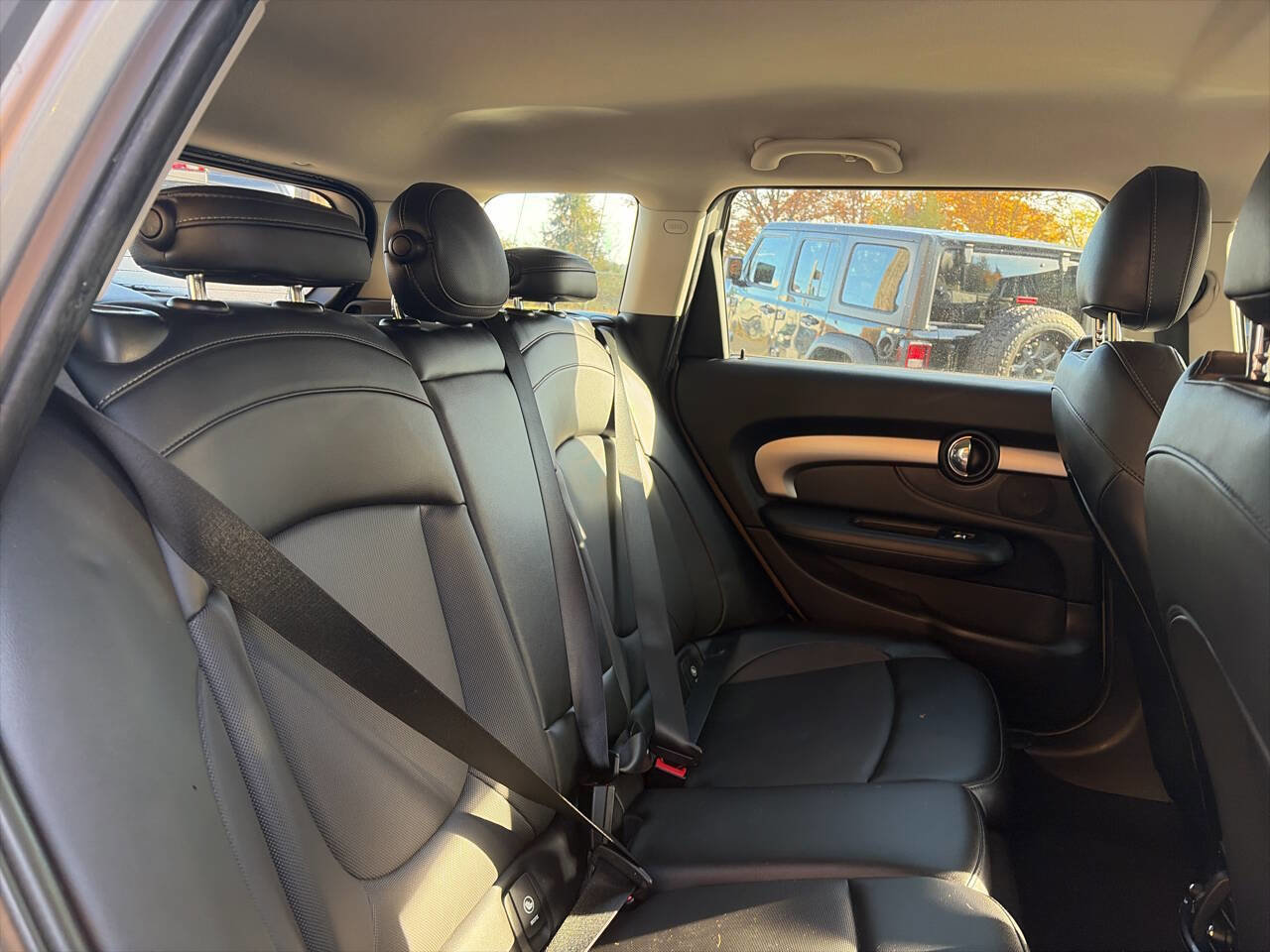 Used 2016 MINI Cooper Clubman image 17