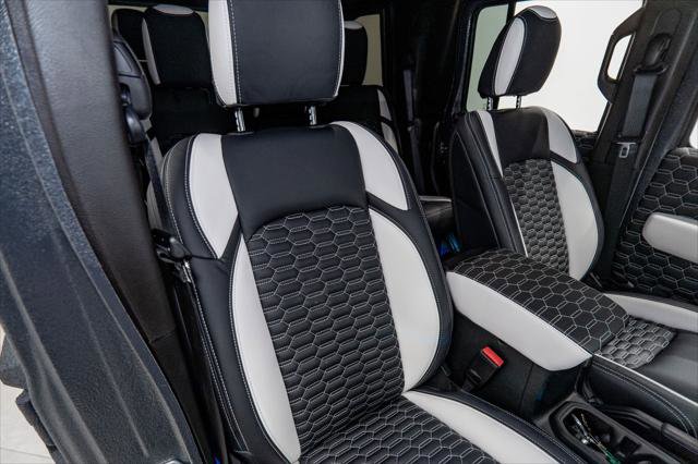 Used 2025 Jeep Gladiator Sport AWD/4WD image 11