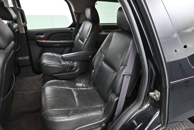 Used 2011 Cadillac Escalade Luxury AWD/4WD image 29
