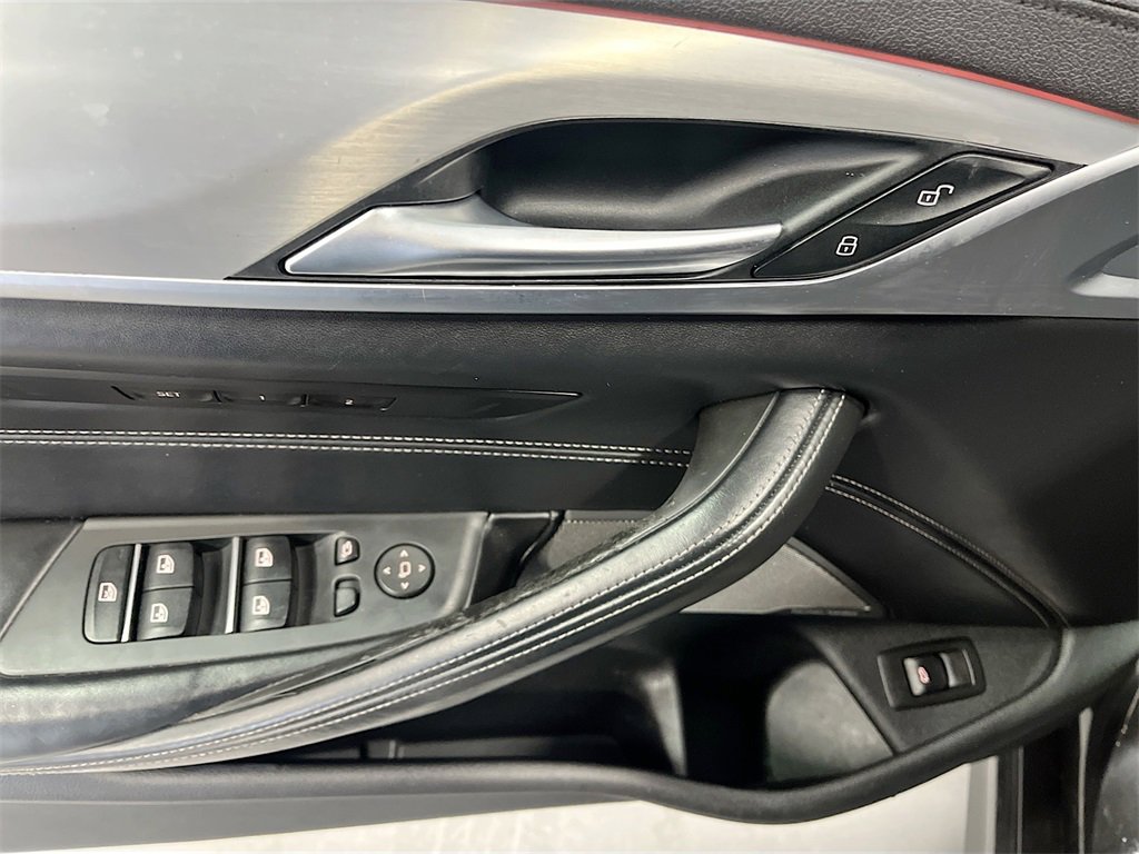 Used 2019 BMW M550i xDrive image 18