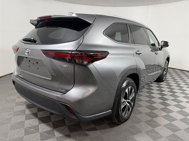 Certified 2026 Toyota Highlander XLE AWD/4WD image 5