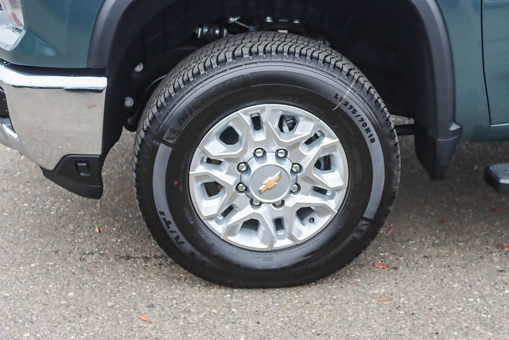 New 2025 Chevrolet Silverado 3500 LT w/ All Star Edition image 9