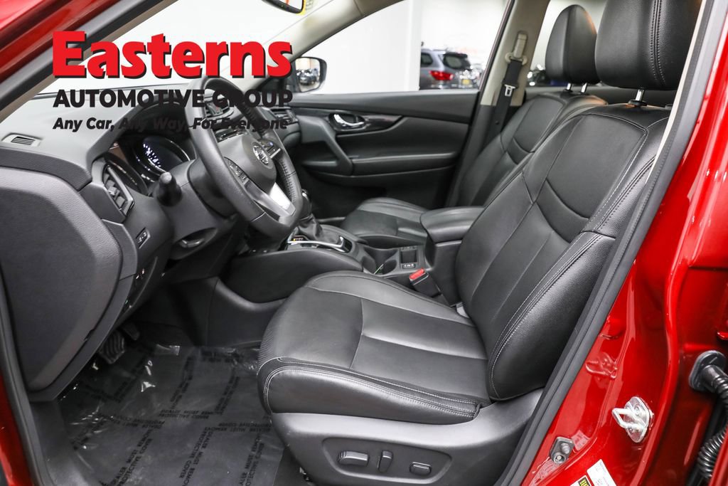 Used 2020 Nissan Rogue SL w/ Premium Package image 13