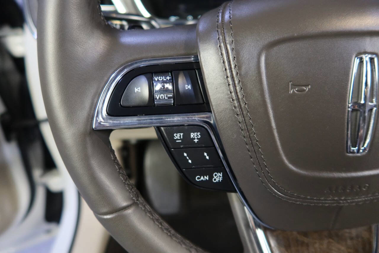 Used 2020 Lincoln Continental Reserve w/ Luxury Package image 38