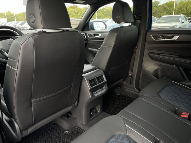 New 2026 Volkswagen Atlas Cross Sport SEL Premium R-Line image 25