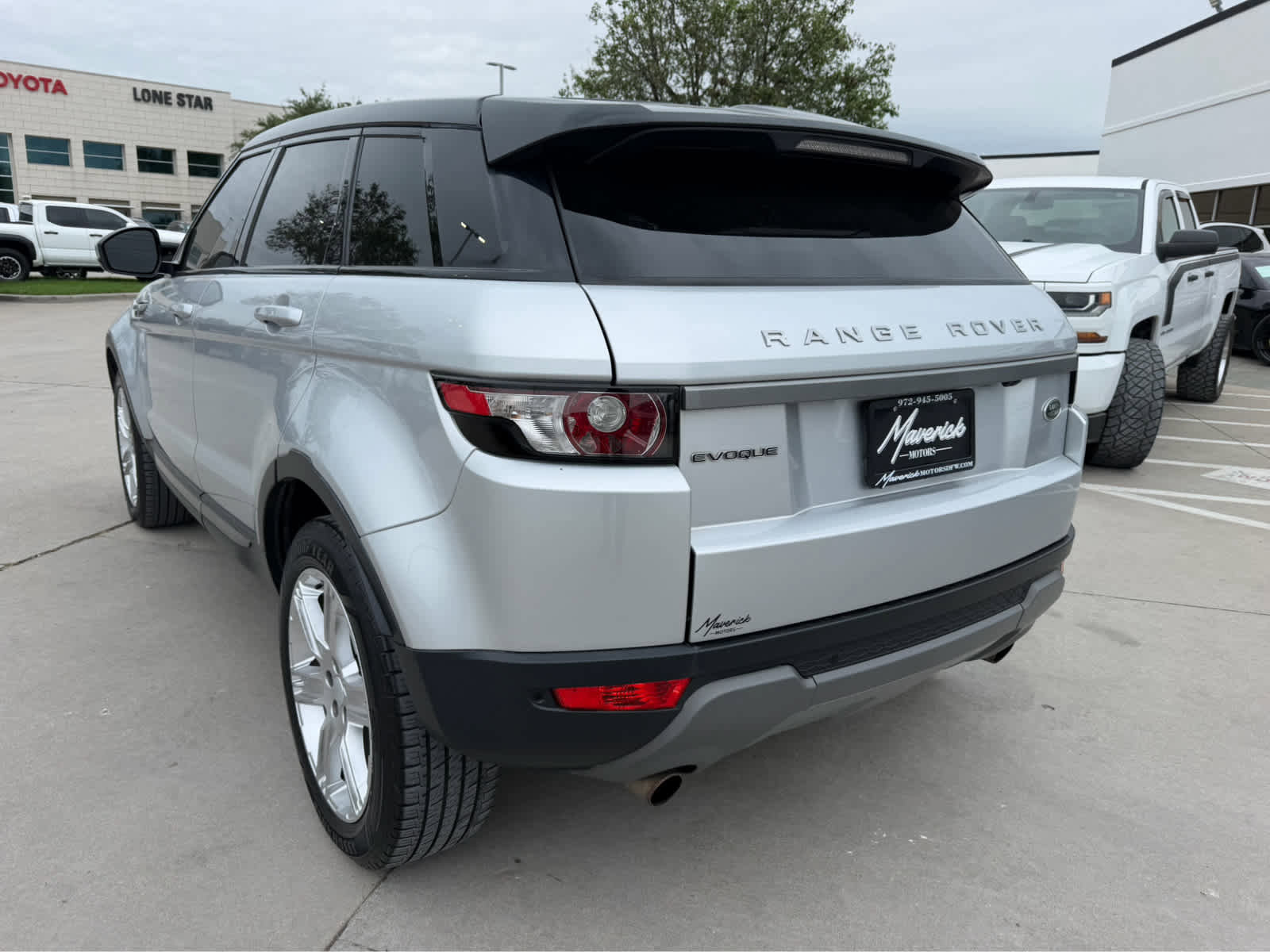 Used 2015 Land Rover Range Rover Evoque Pure Plus AWD/4WD image 2
