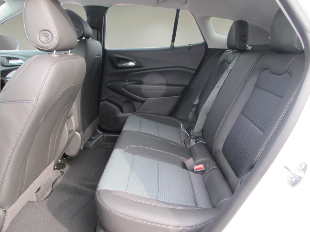New 2026 Chevrolet Trax LT w/ Driver Confidence Package FWD image 23