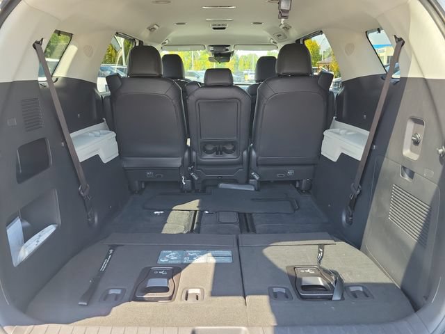Certified 2024 Kia Carnival EX FWD image 9