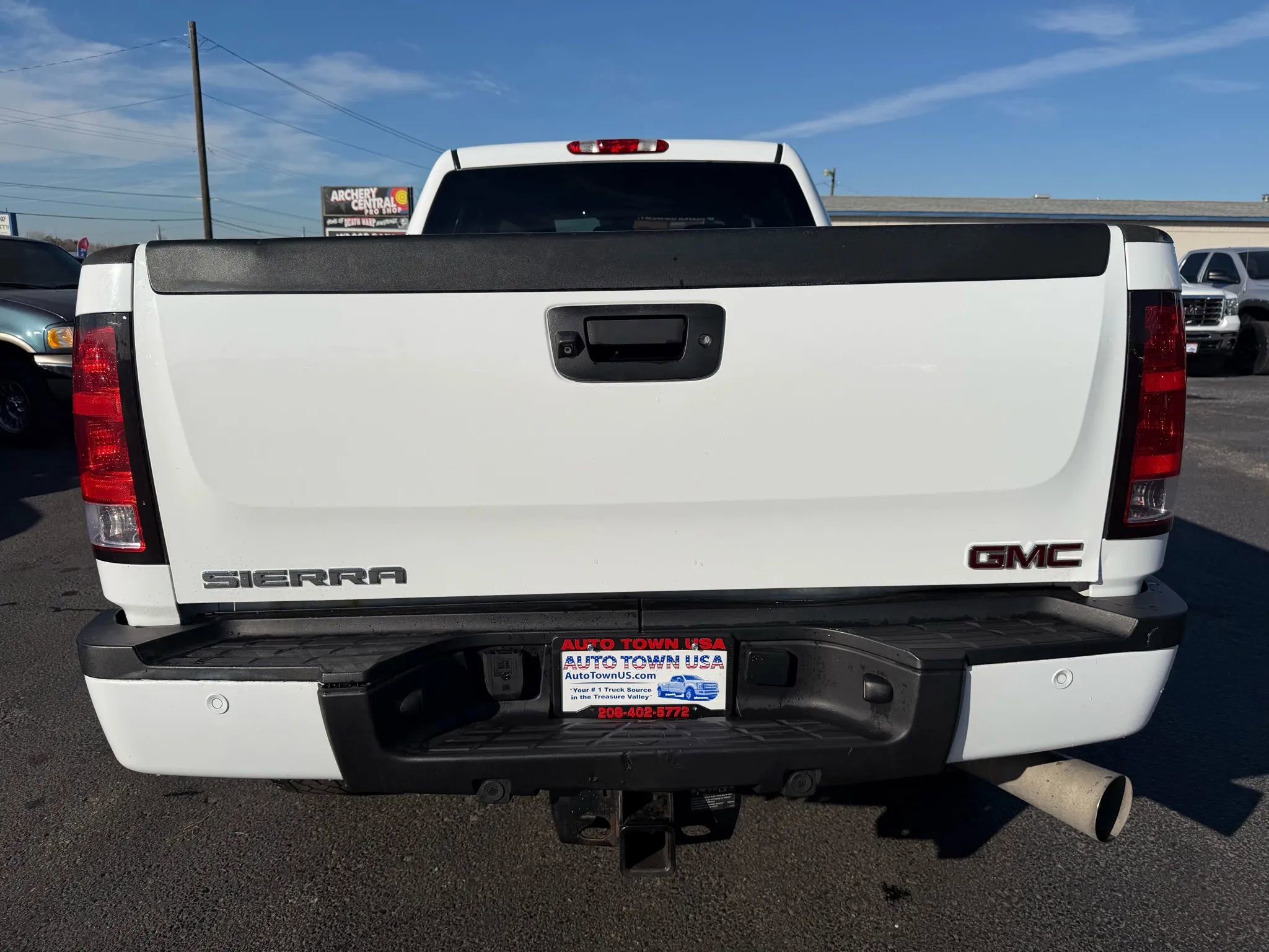Used 2013 GMC Sierra 2500 Denali w/ Suspension Package, Off-Road image 4
