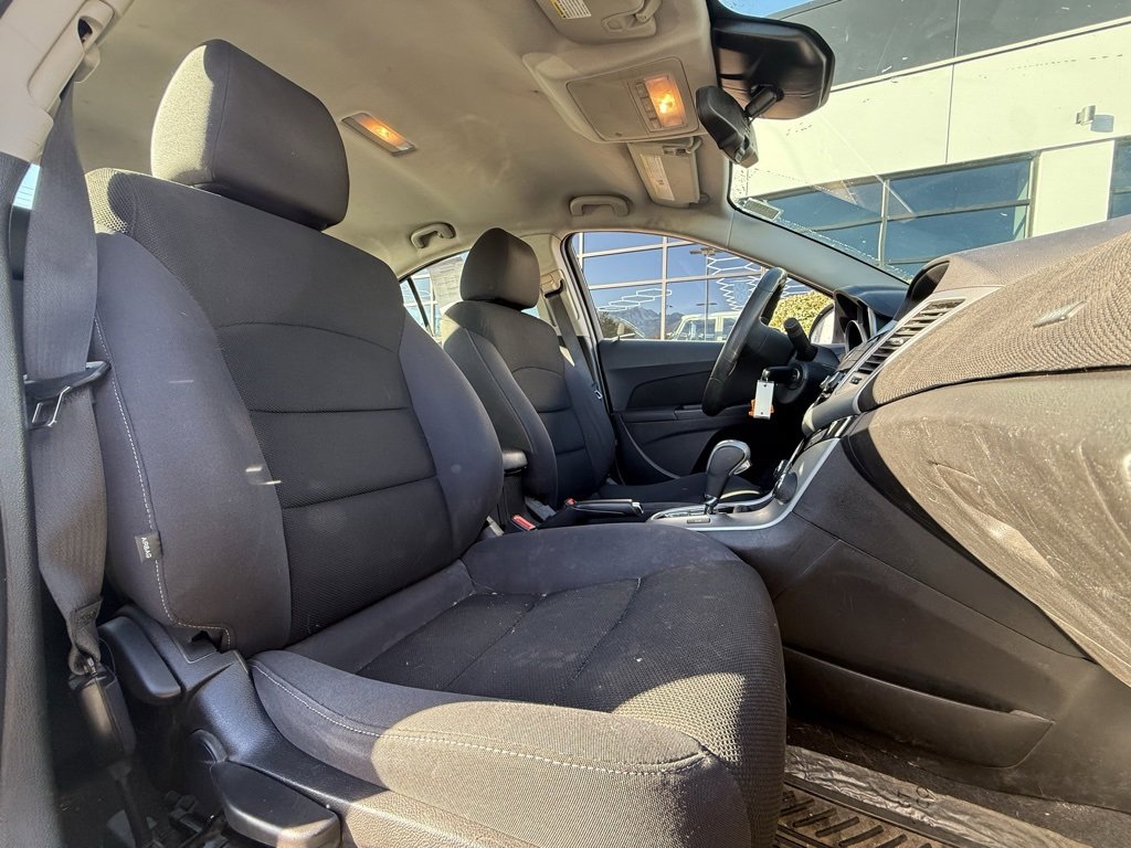 Used 2016 Chevrolet Cruze LT w/ Technology Package image 25