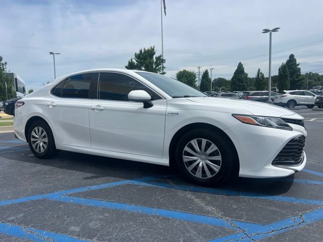 Used 2020 Toyota Camry LE FWD image 4