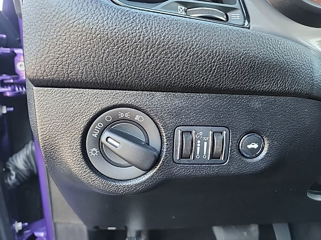 Used 2023 Dodge Challenger GT RWD image 21