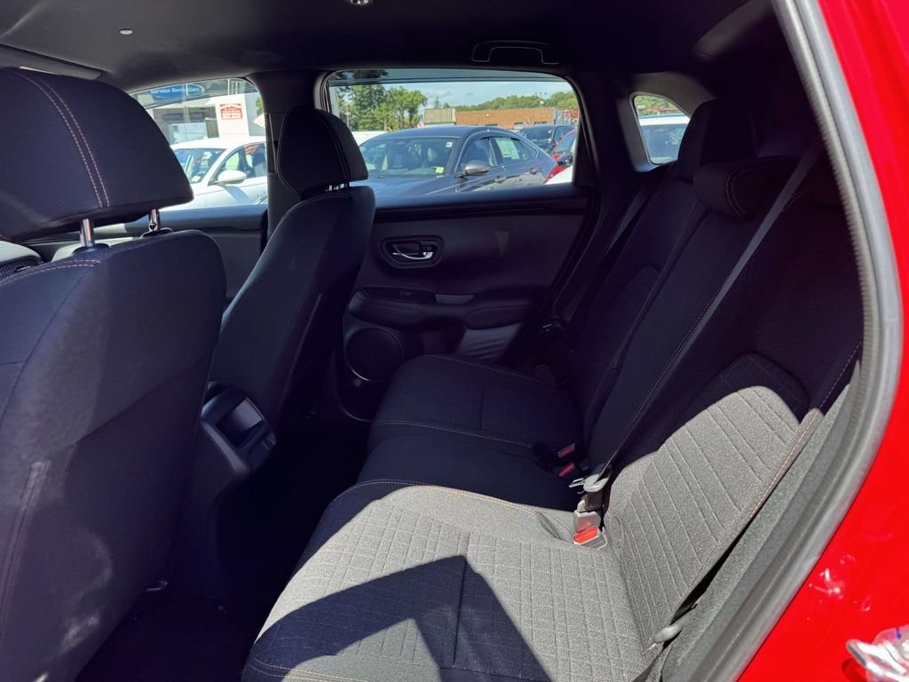 Certified 2025 Honda HR-V Sport image 9