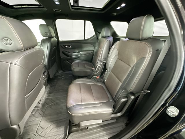 Used 2023 Chevrolet Traverse High Country w/ LPO, Floor Liner Package AWD/4WD image 4