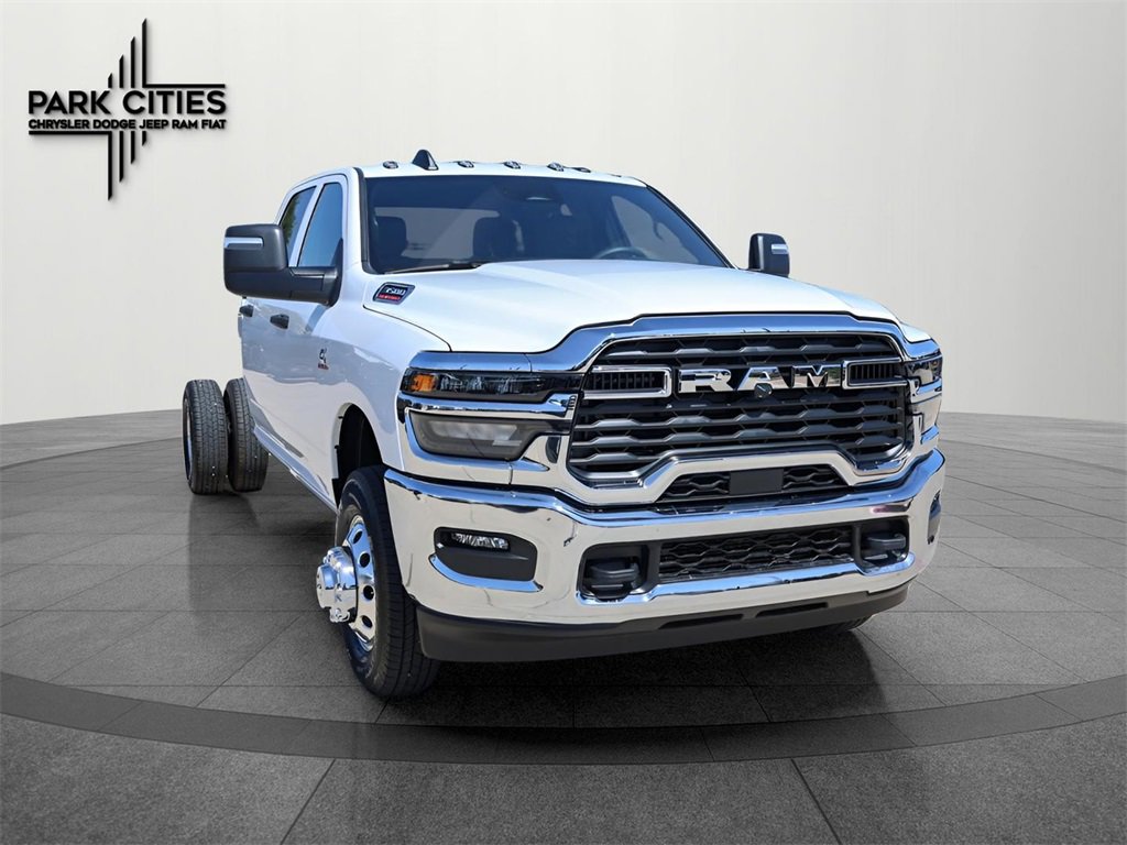 New 2025 RAM 3500 Tradesman w/ Chrome Appearance Group
