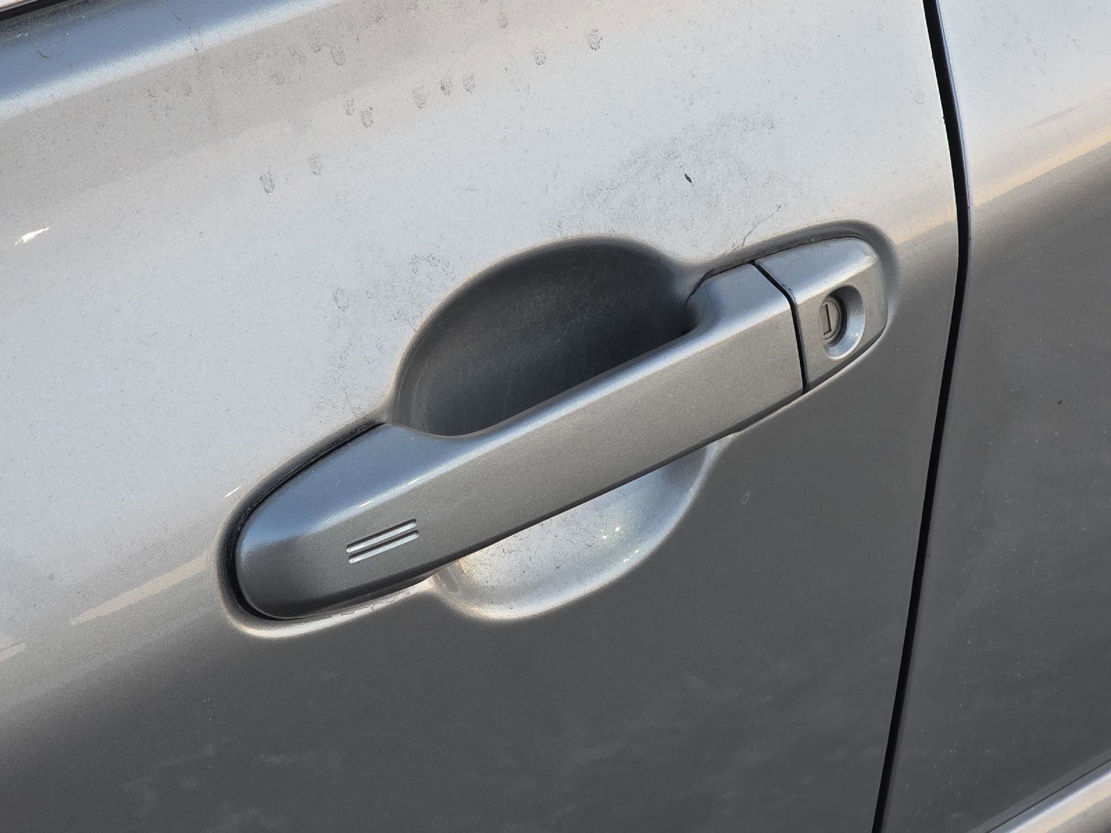 Used 2017 Toyota Camry XLE image 40