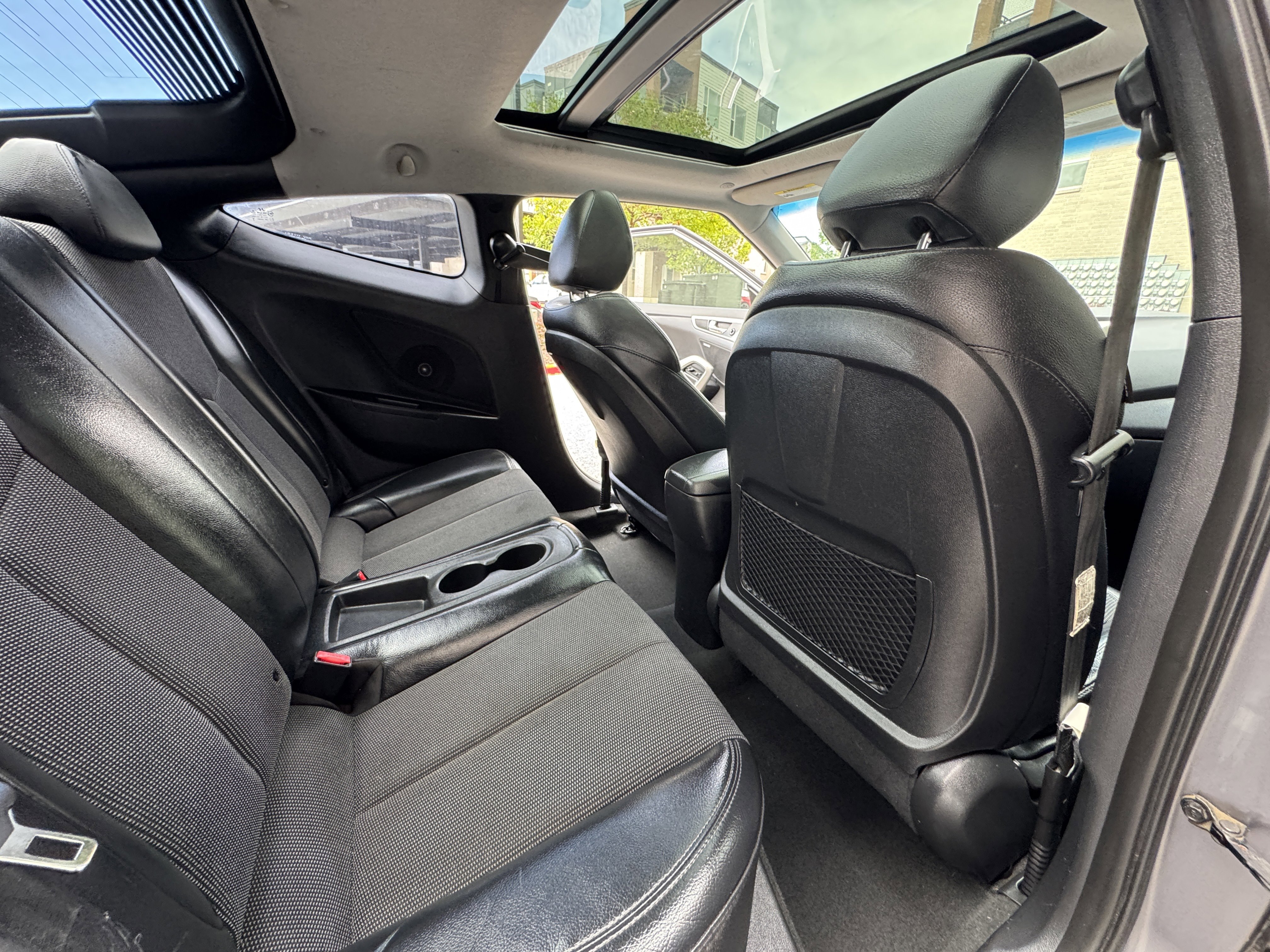 Used 2012 Hyundai Veloster w/ Style Pkg FWD image 26