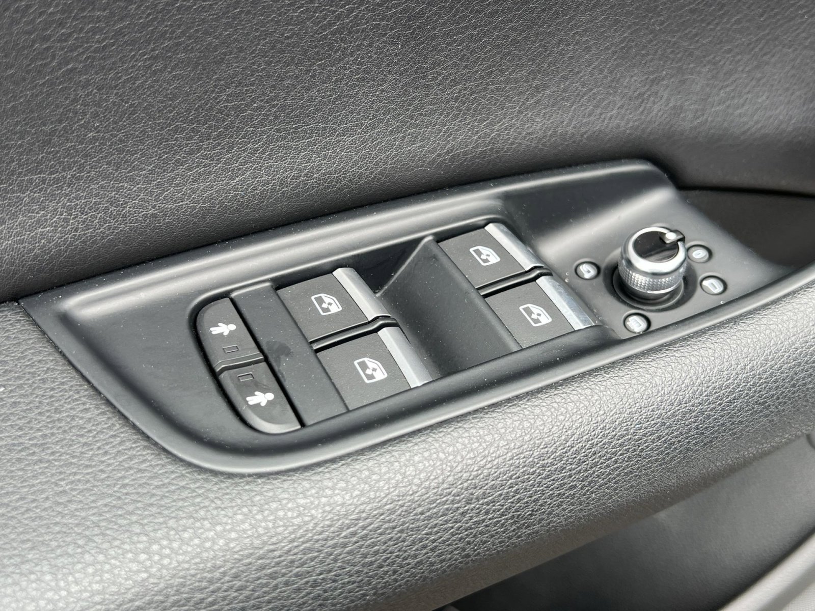 Used 2018 Audi Q7 3.0T Prestige w/ Prestige Package image 12