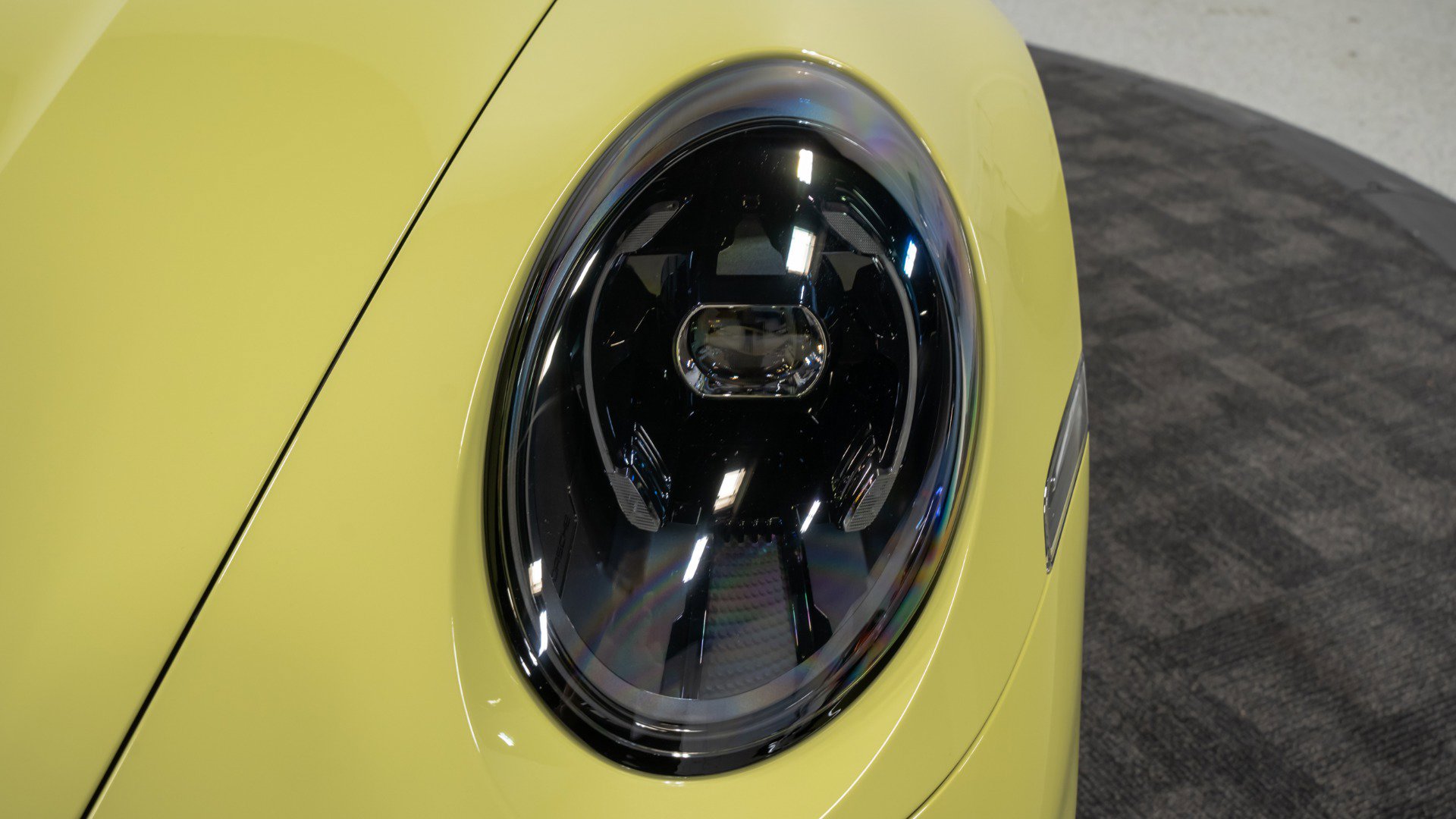 Used 2025 Porsche 911 Carrera image 29