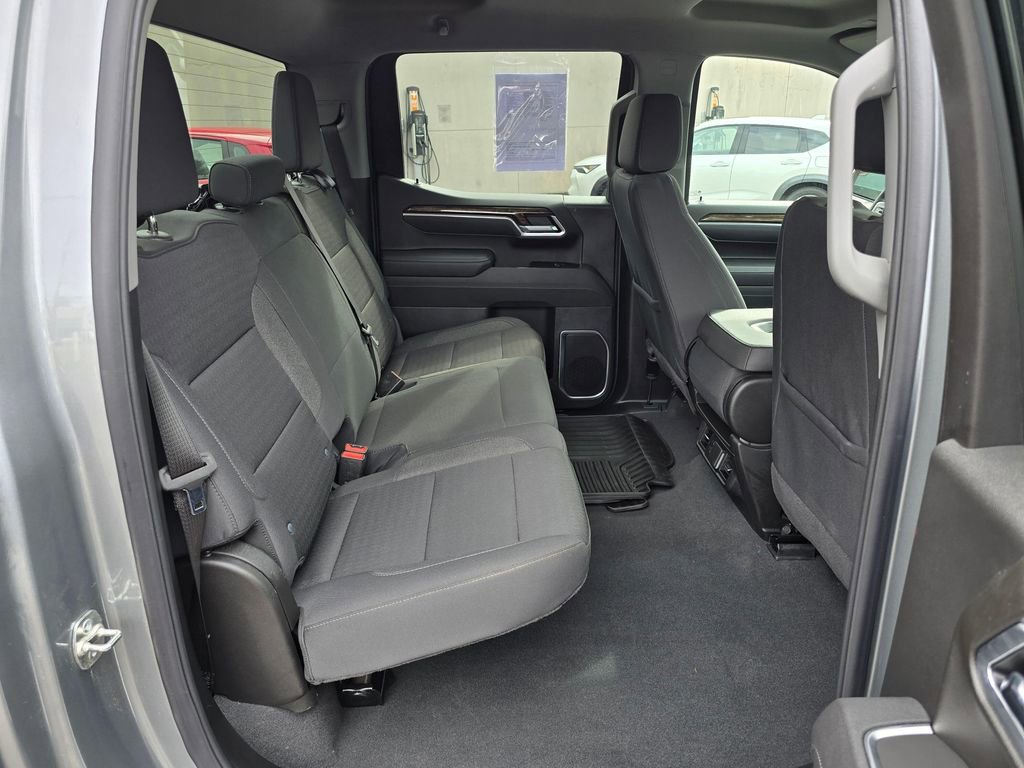 Used 2025 GMC Sierra 1500 SLE AWD/4WD image 13