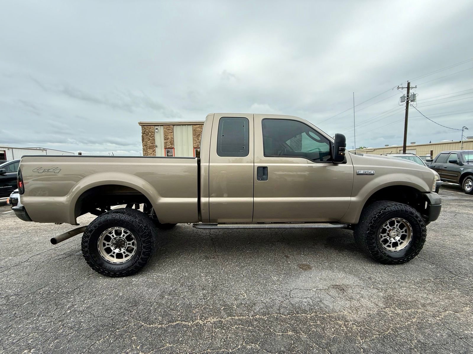 Used 2006 Ford F350 4x4 SuperCab Super Duty image 2