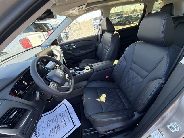 New 2026 Nissan Rogue Platinum w/ Platinum Premium Package image 11