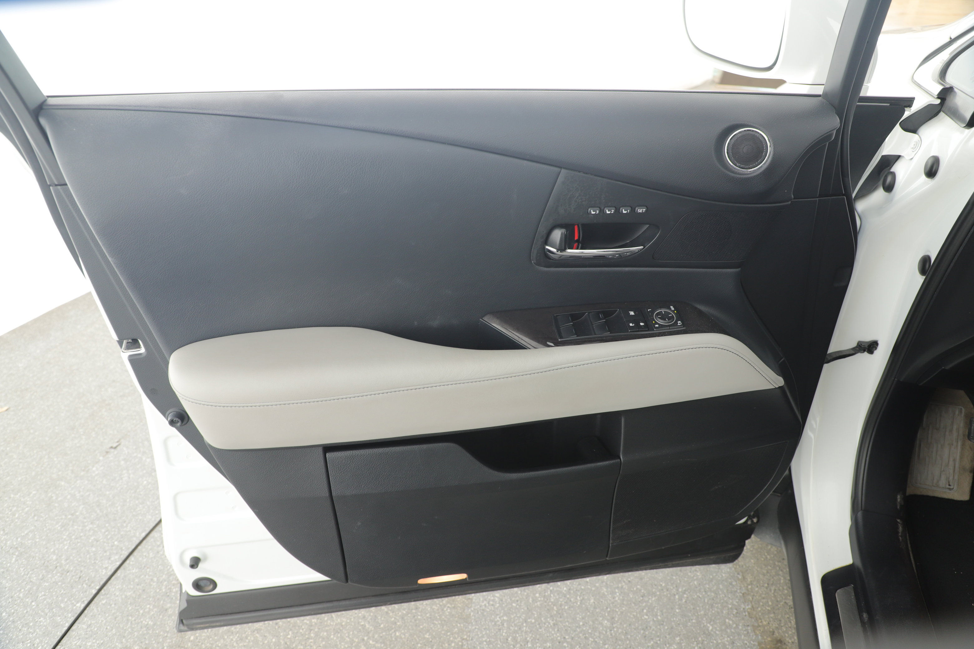 Used 2014 Lexus RX 450h FWD image 20