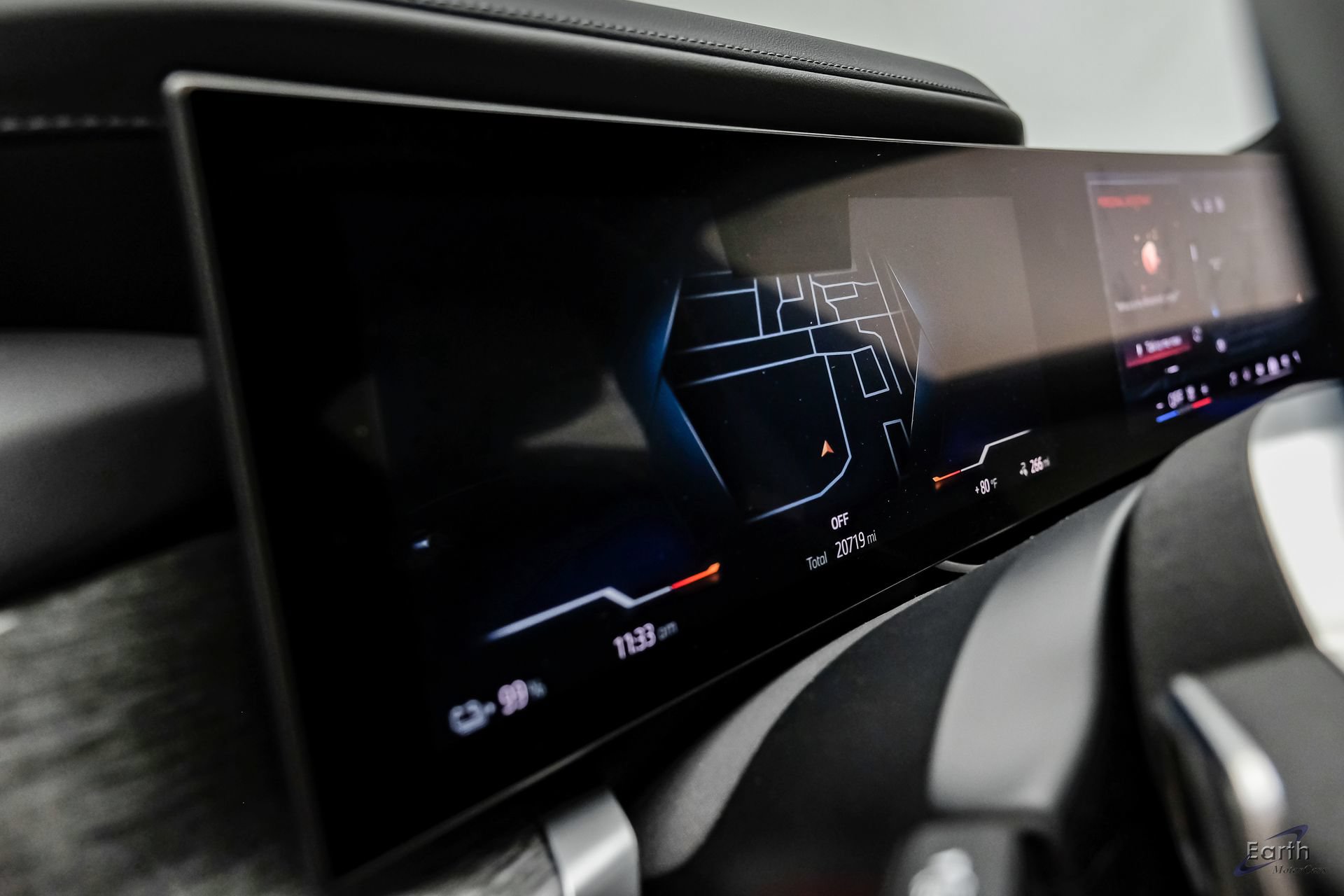 Used 2025 BMW i7 xDrive60 AWD/4WD image 34