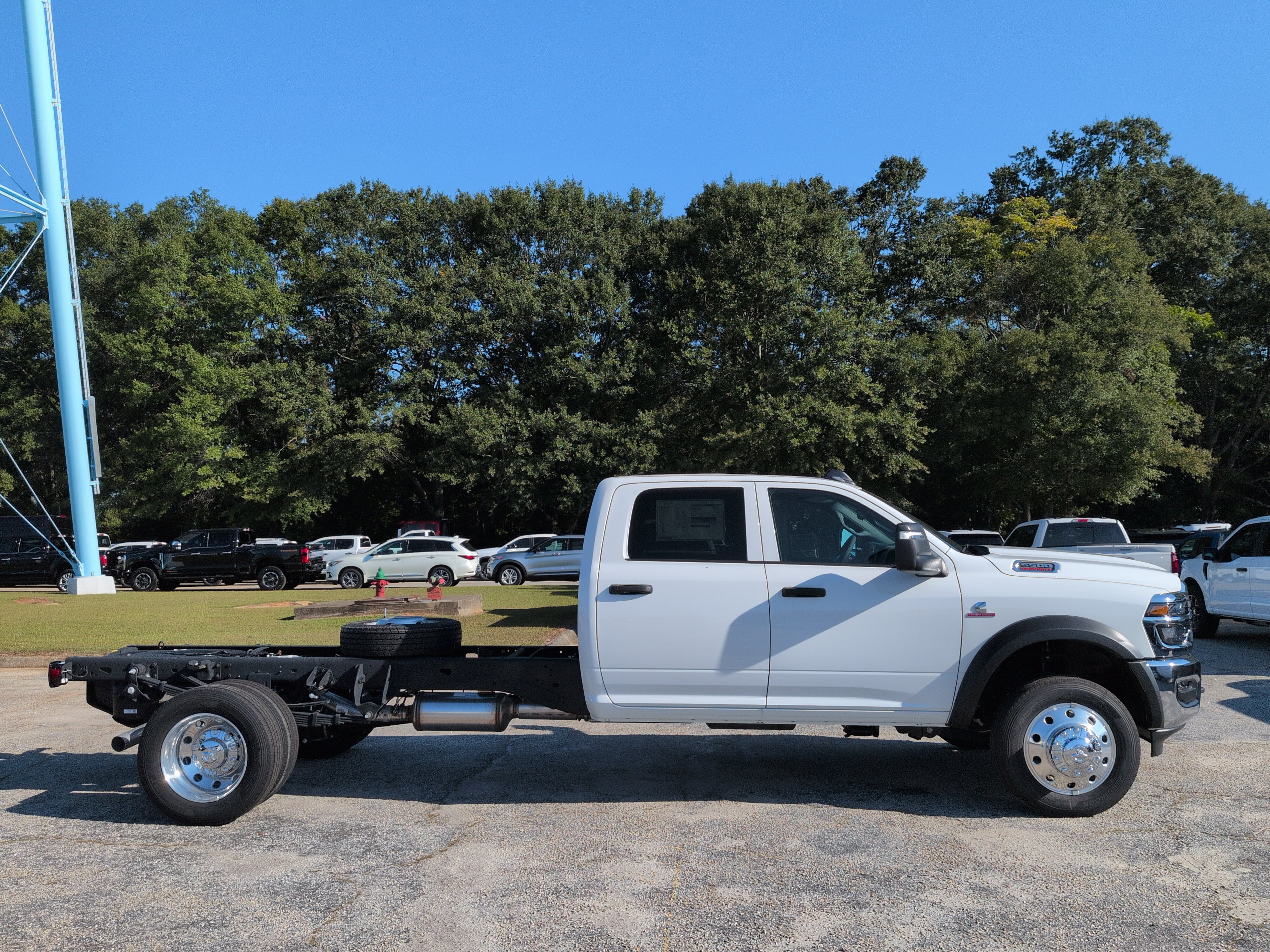 New 2026 RAM 5500 Tradesman RWD image 2