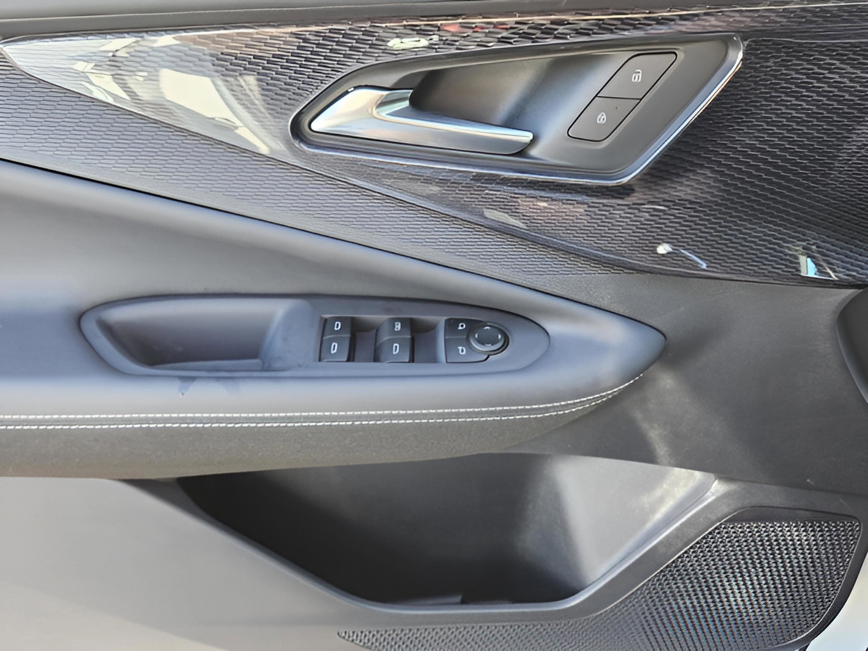 New 2025 Chevrolet Blazer EV LT w/ Midnight/Sport Edition image 11