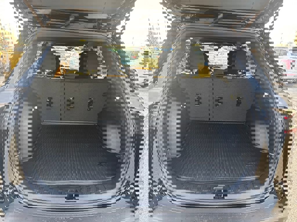 New 2026 Chevrolet Equinox LT w/ Safety and Technology Package image 5