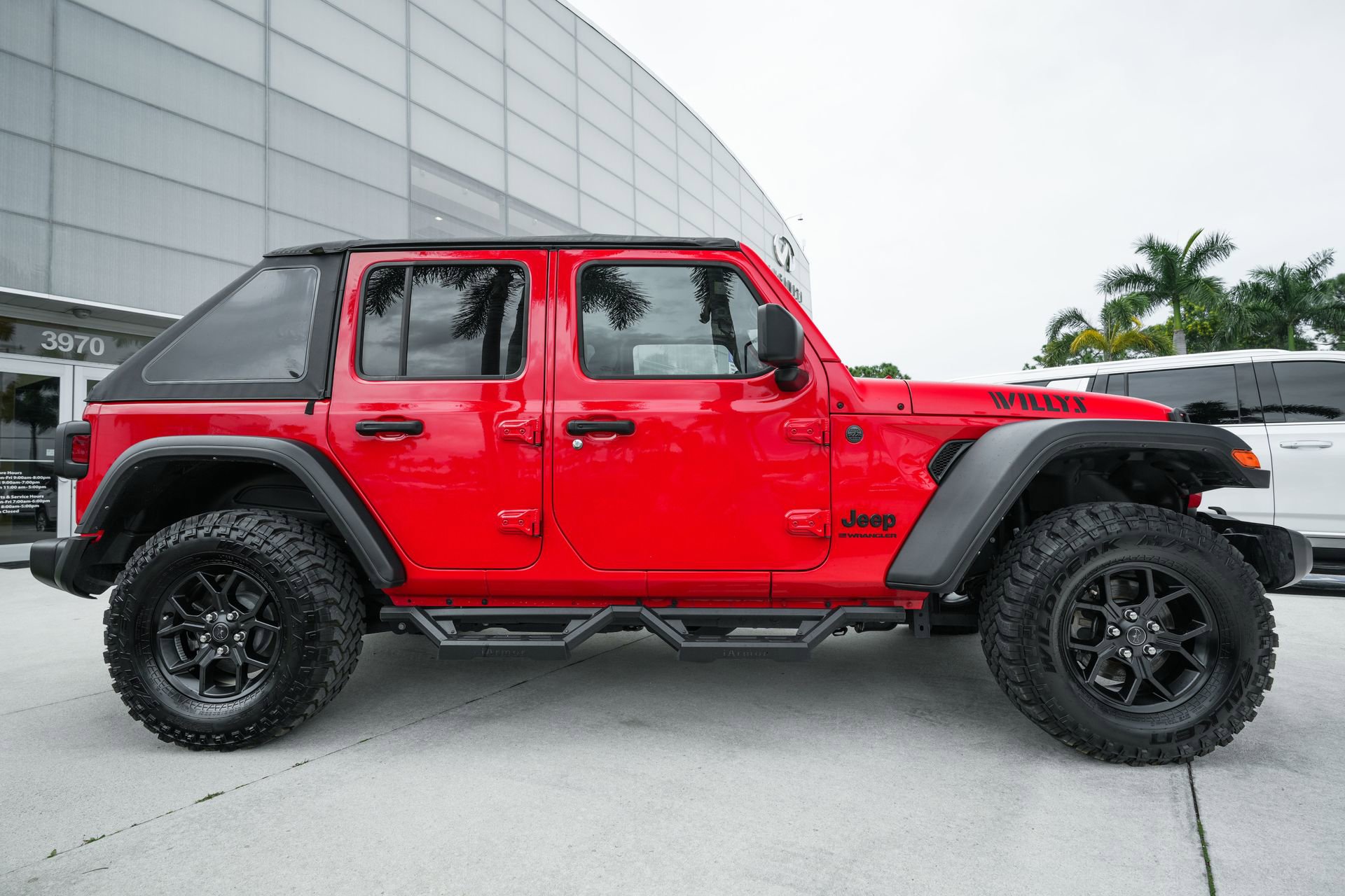 Used 2024 Jeep Wrangler Willys image 27