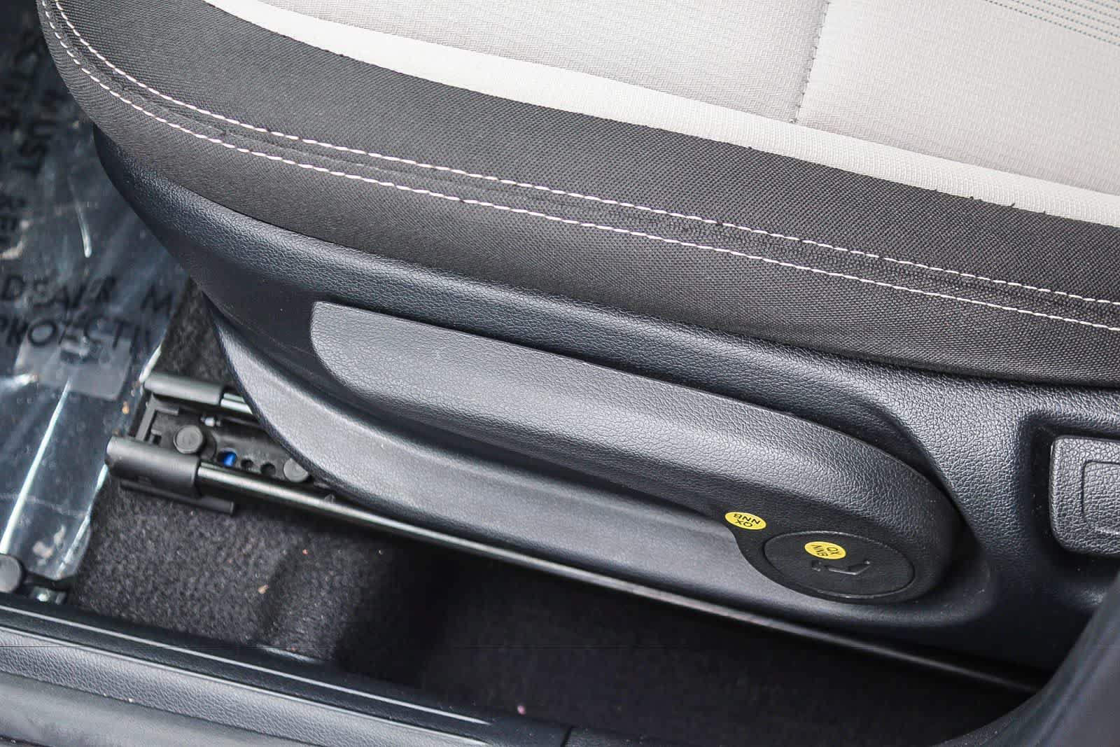 Certified 2024 Hyundai Venue SEL FWD image 27