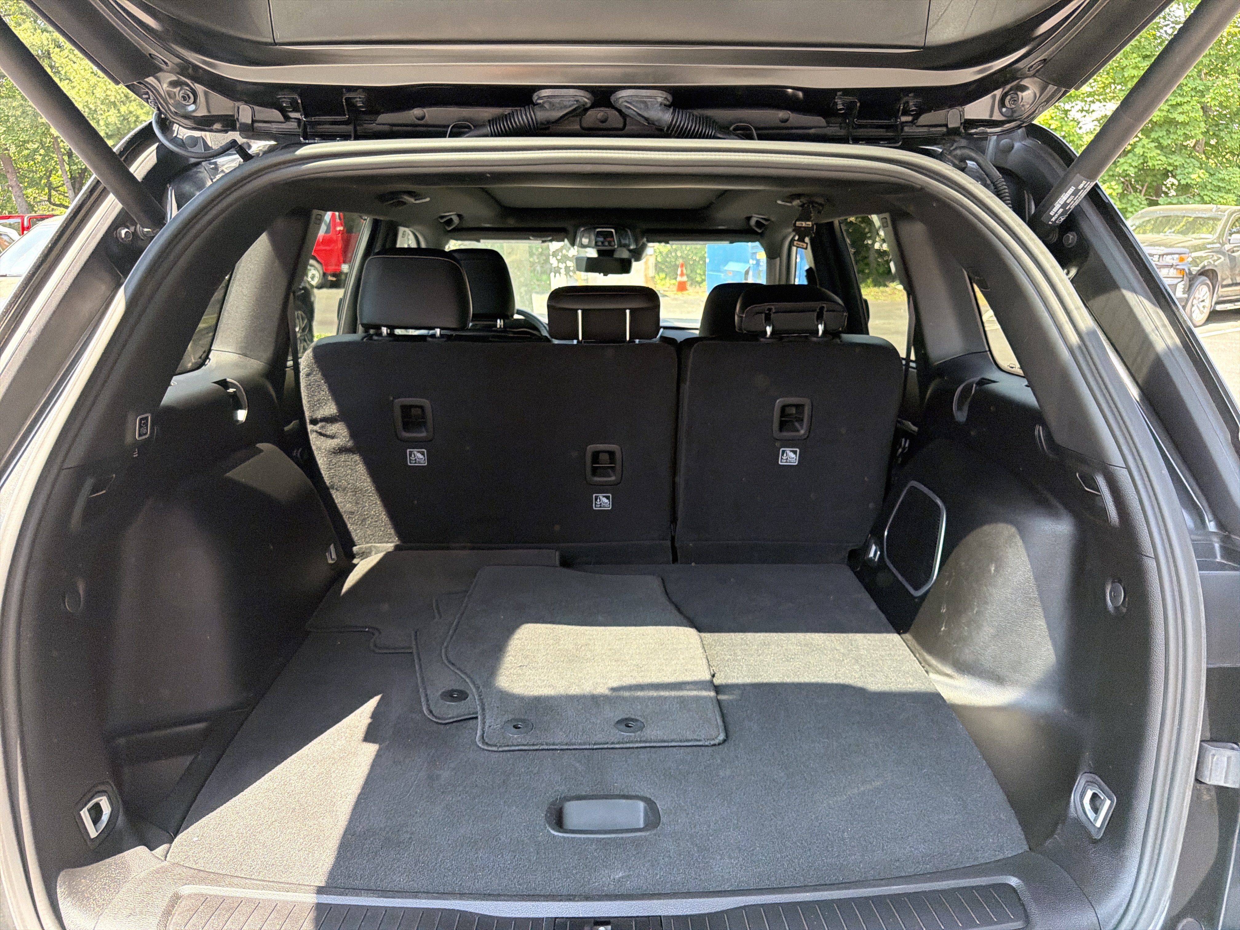 Certified 2024 Jeep Grand Cherokee Limited w/ Luxury Tech Group II AWD/4WD image 10