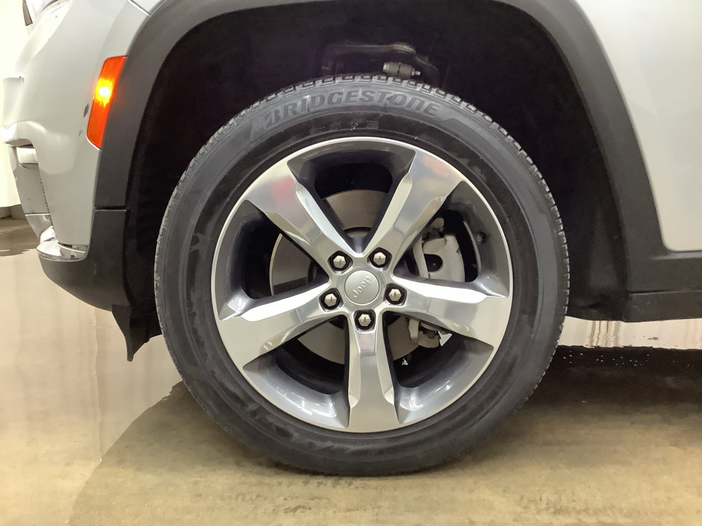 Used 2021 Jeep Grand Cherokee L Limited AWD/4WD image 27