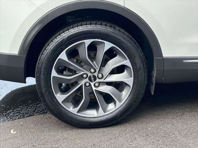Used 2023 Lincoln Nautilus Reserve AWD/4WD image 8