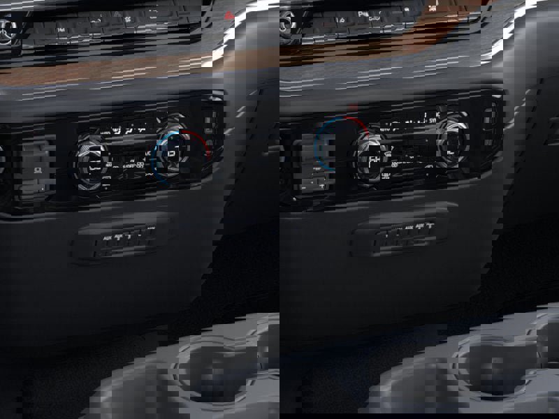 New 2025 GMC Sierra 3500 SLE w/ SLE Convenience Package image 23