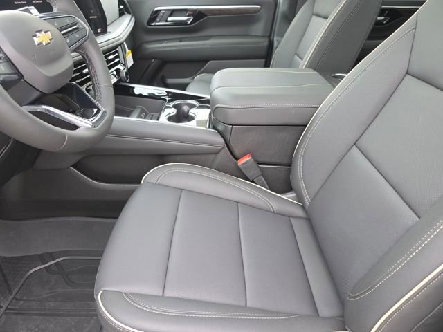 New 2026 Chevrolet Suburban Premier image 28